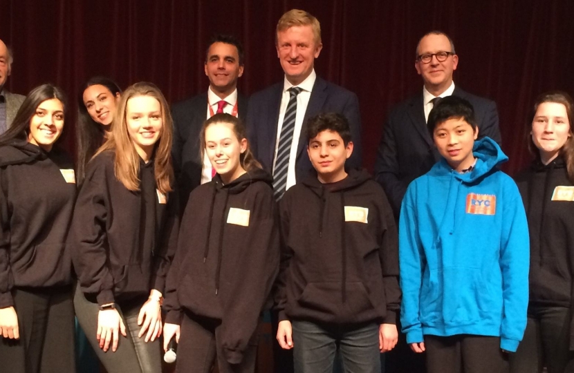 Oliver Dowden MP with the Radlett Youth Council