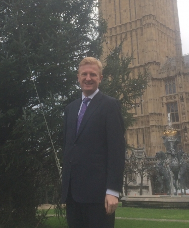 Oliver Dowden MP in Westminster - Christmas 2016