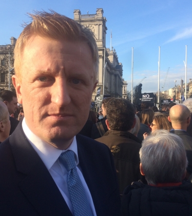 Oliver Dowden CBE MP at the protest against anti-Semitism - 26.03.18