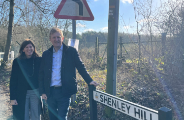 Oliver Dowden MP and Cllr Lucy Selby at Shenley Hill